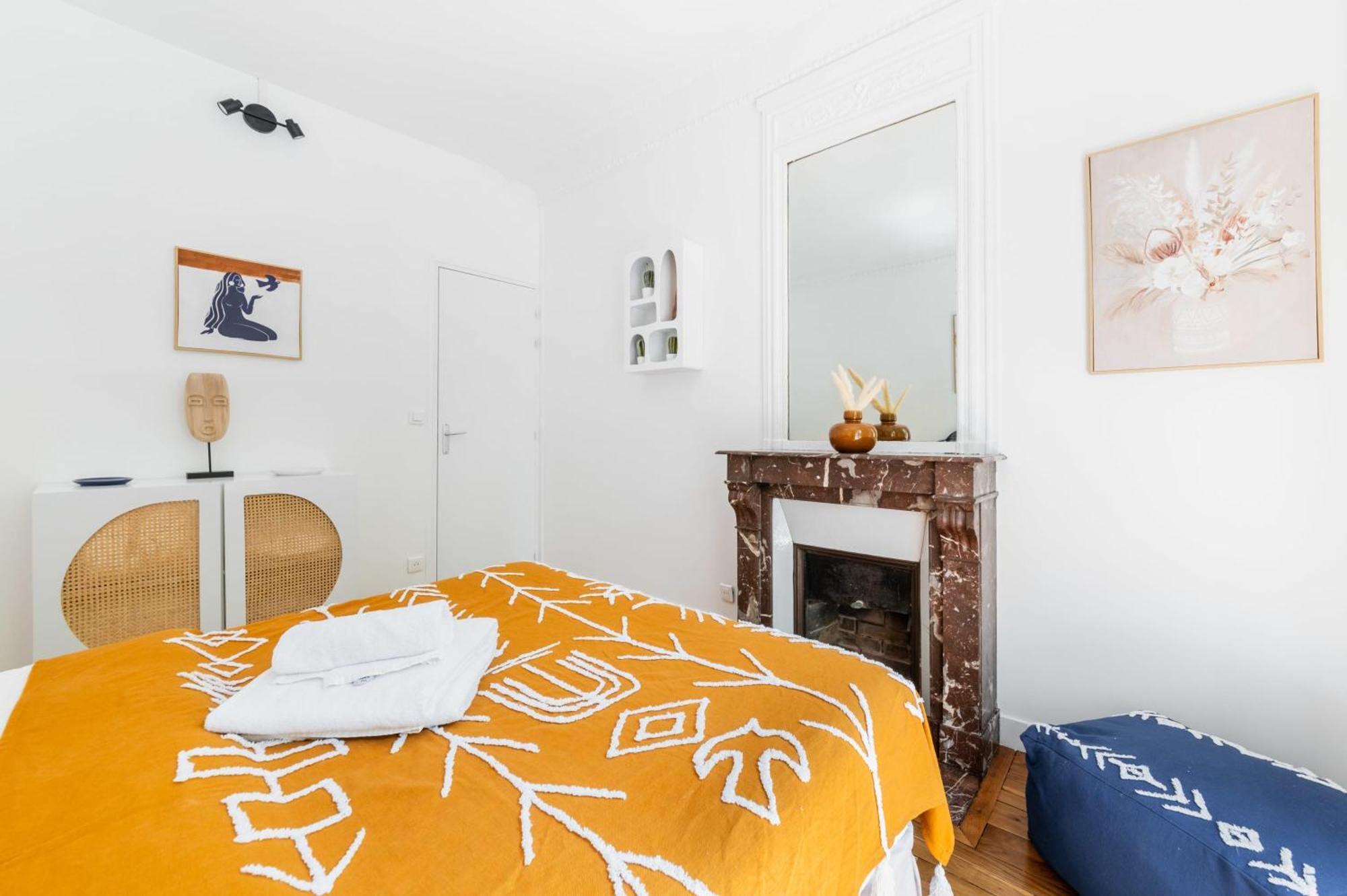 2 Pieces Refait Neuf Metro Jaures - Paris 19 - 4P - Flat-Guest Apartment Luaran gambar